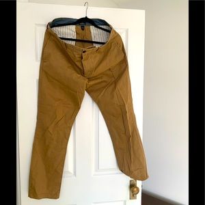 GAP Khakis . Please read .